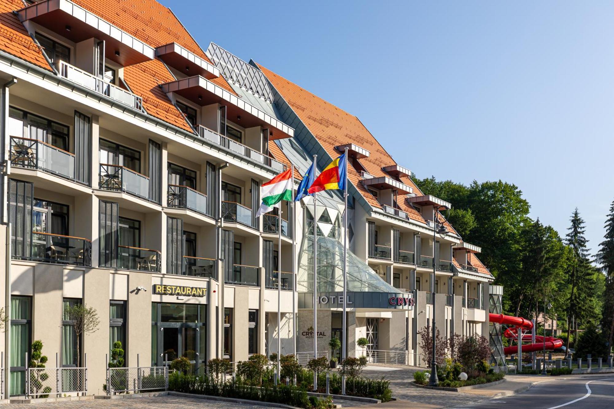 סובאטה Hotel Crystal Wellness & Spa Superior מראה חיצוני תמונה