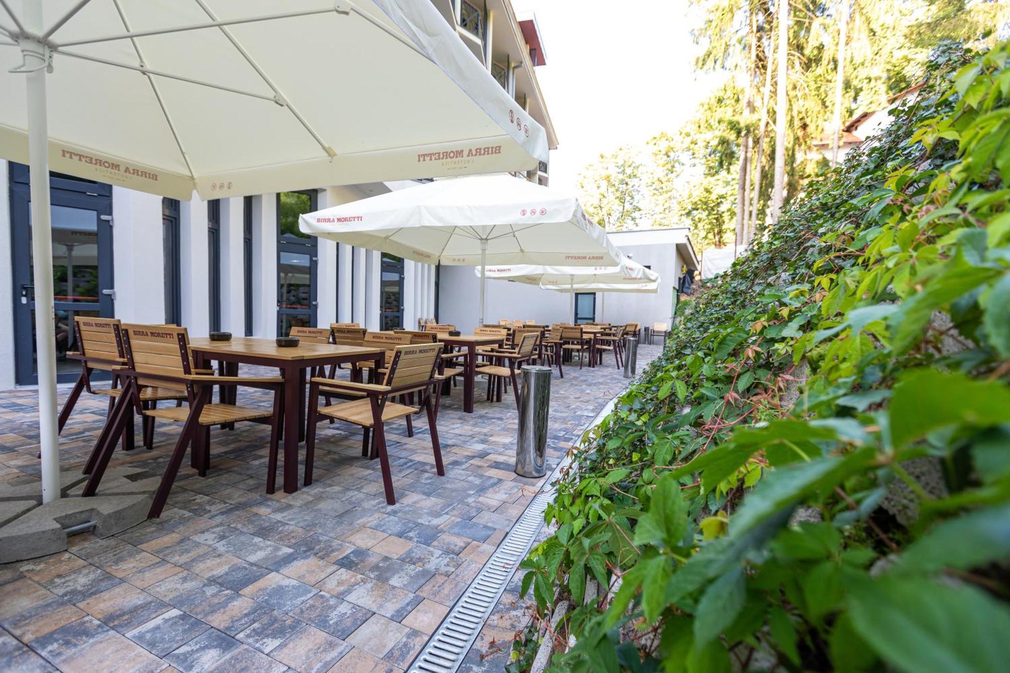 סובאטה Hotel Crystal Wellness & Spa Superior מראה חיצוני תמונה