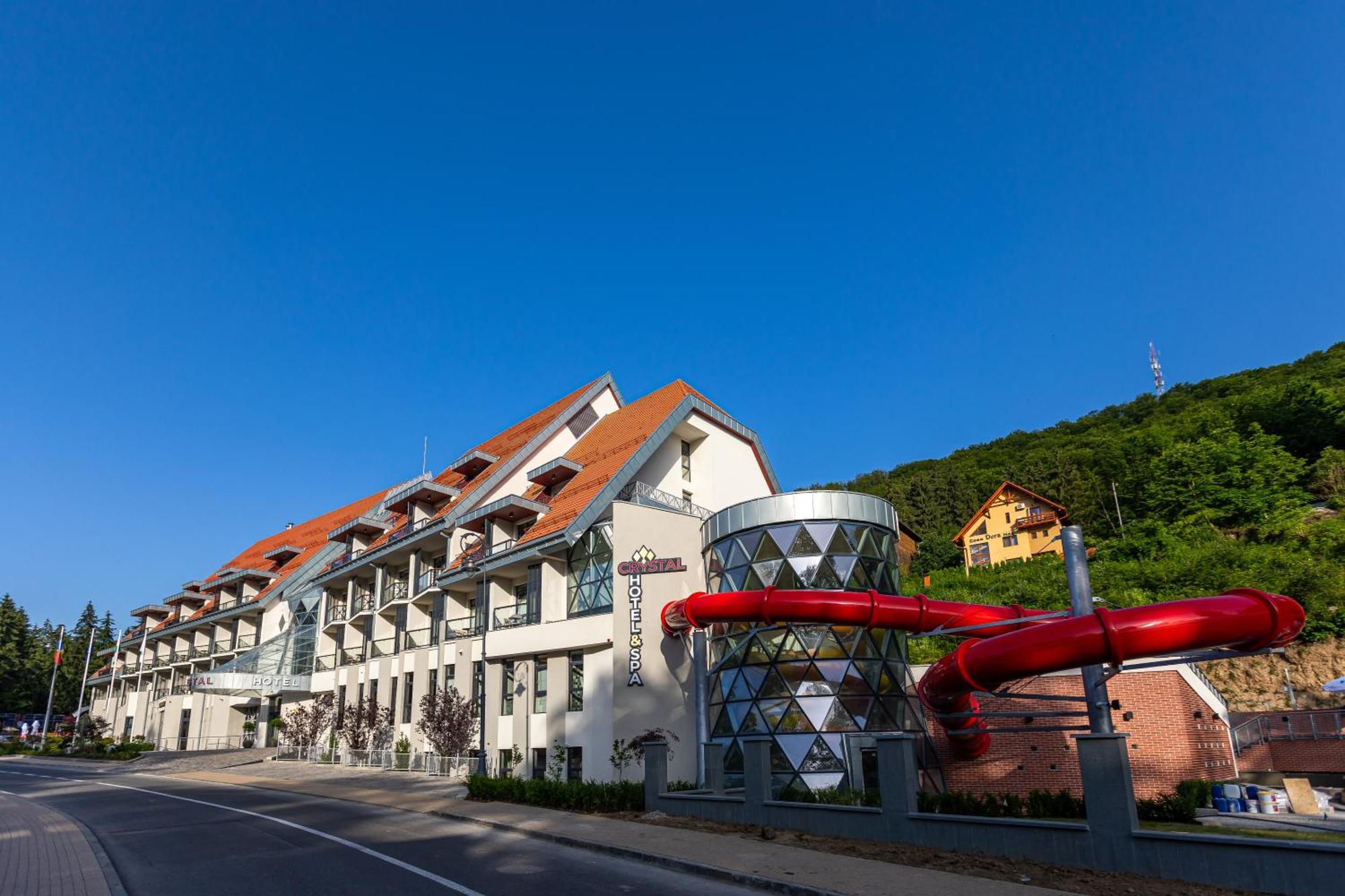 סובאטה Hotel Crystal Wellness & Spa Superior מראה חיצוני תמונה