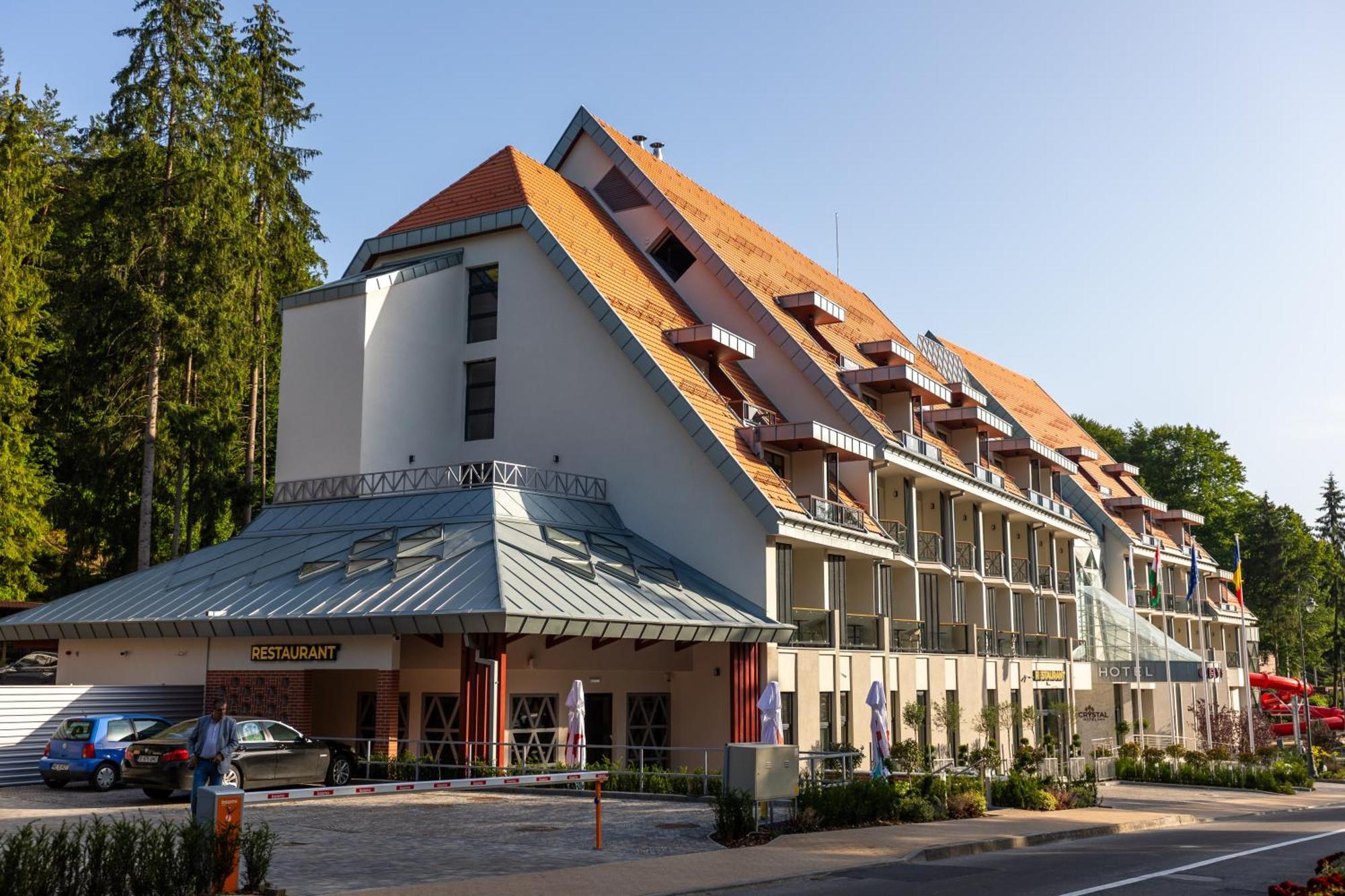 סובאטה Hotel Crystal Wellness & Spa Superior מראה חיצוני תמונה